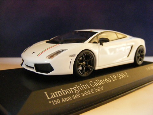 Minichamps 400 103 - 1:43,